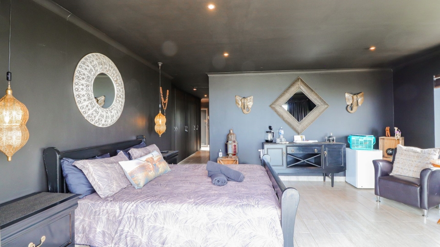  Bedroom Property for Sale in Dana Bay Western Cape